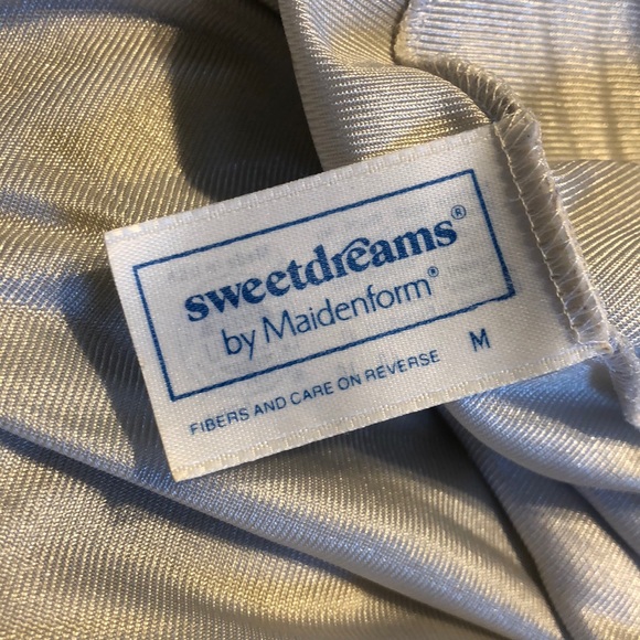 Vintage Robe - Picture 7 of 10